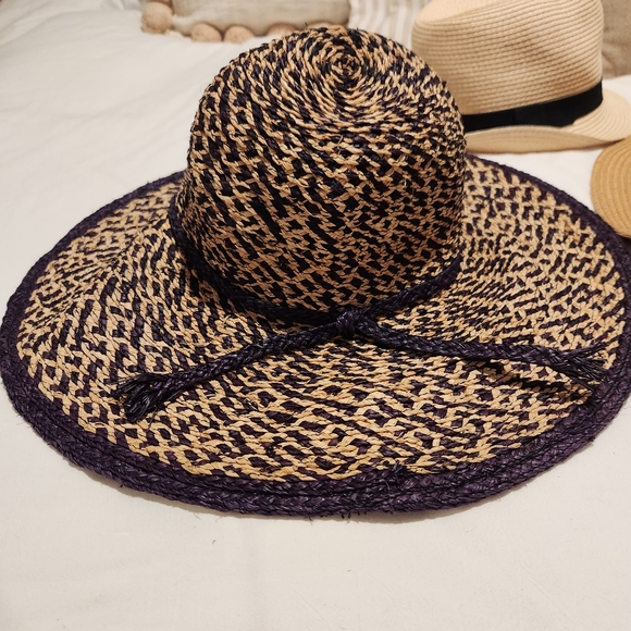 Bundle of HATS - Picture 7 of 8